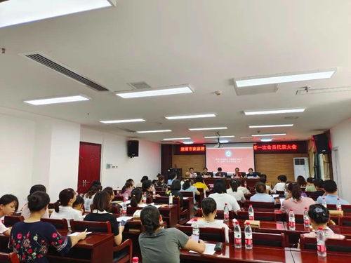 初心不改，服務(wù)先行——湘潭市家庭教育與婚姻咨詢協(xié)會(huì)成功換屆并持續(xù)提升教育咨詢服務(wù)